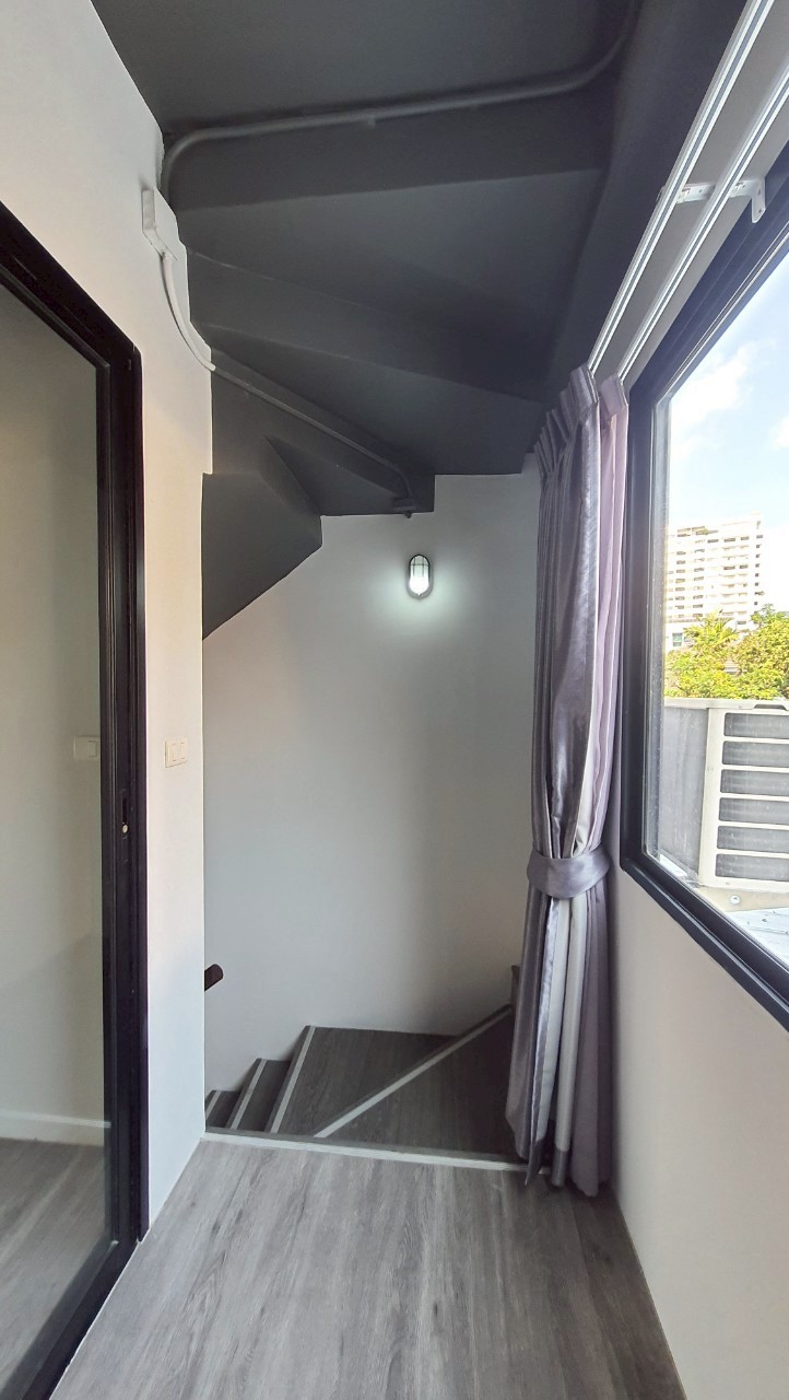 ขาย / เช่า โฮมออฟิศโครงการ เดอะ ไพรด์ สุขุมวิท 77 - The Pride Sukhumvit 77 4 ชั้นครึ่ง