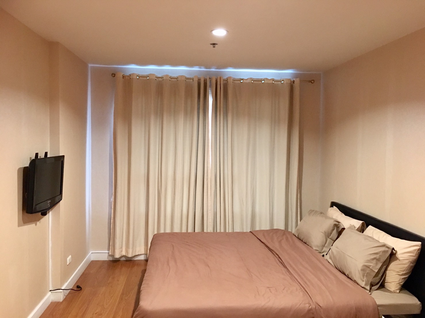 condo for rent at Condo One X Sukhumvit 26 on Sukhumvit 26. > Rental price: 23,000-25,000 Baht/month