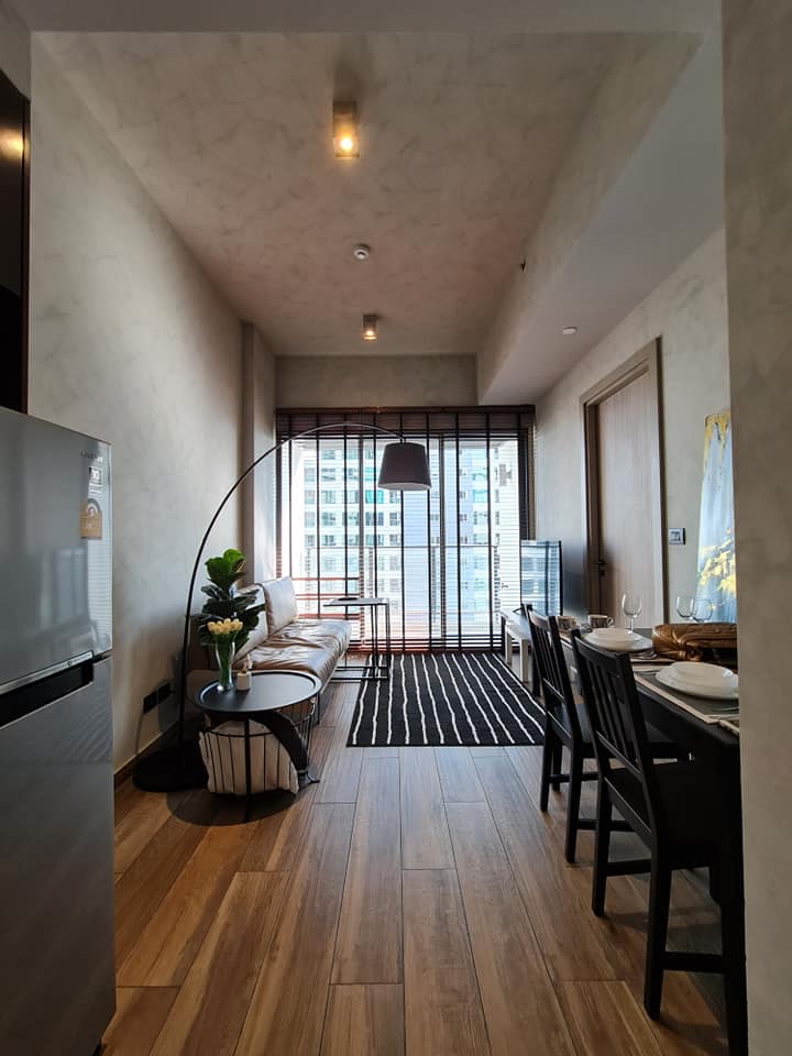 ขายคอนโด The Lofts Asoke by Raimon Land ชั้น 26 ห้องเหมือนใหม่ ตกแต่งพร้อมให้เช่าหรือเข้าอยู่ 1 ห้องนอน