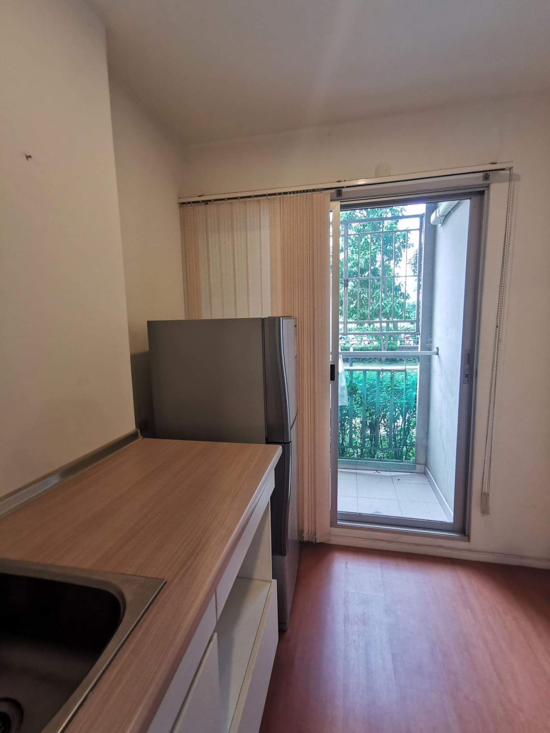 ขายด่วนพิเศษถูกสุด ๆ คอนโด ลุมพินี เสรีไทย นิด้า 2 Lumpini Condotown Nida - Serithai 2 (ทางไปเดอะมอลบางกะปิ) 1 ห้องนอน