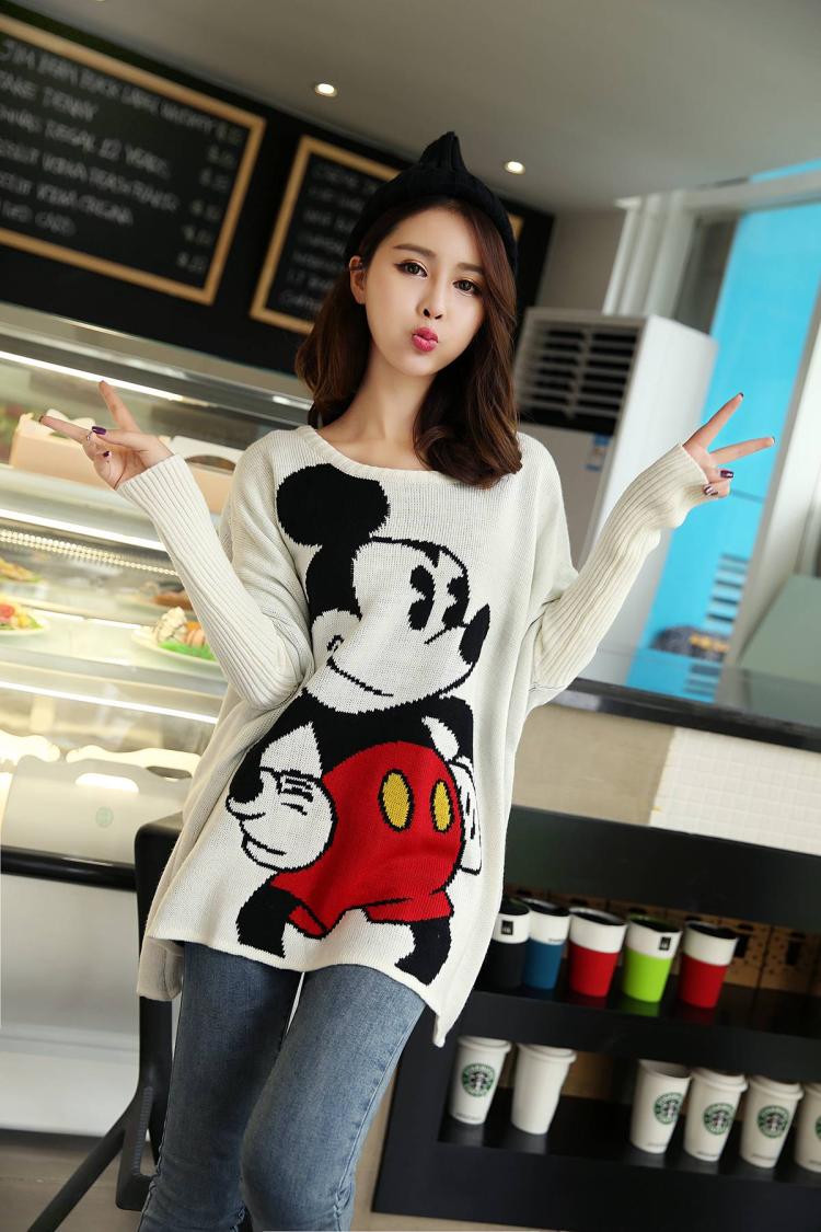 fashion เสื้อกันหนาวไหมพรมแฟชั่น ลายการ์ตูน มิกกี้เม้าส์ สีขาว น่ารักๆ ใส่เที่ยว