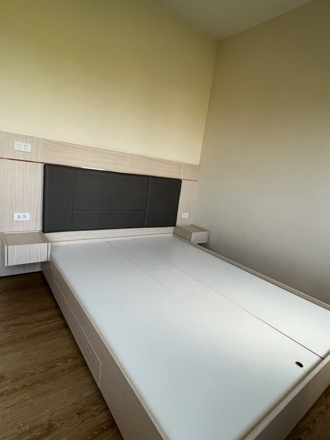 ให้เช่า ไอเจ้นท์ พัฒนาการ EIGEN Pattanakarn ซอยพัฒนาการ 99 (เข้าซอย 100 เมตร) Smart townhome ใหม่ หลังใหญ่ แบบ Simpli ติดถนนเมนหน้าโครงการ 15 เมตร