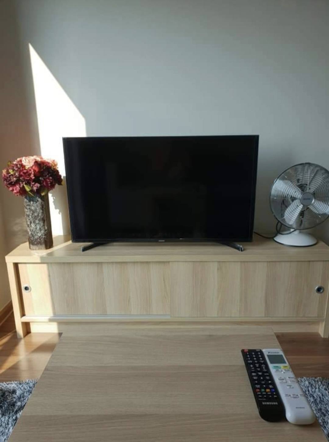 🏙 ให้เช่าคอนโด Noble Revolve Ratchada 2 (โนเบิล รีวอลฟ์ รัชดา 2) แปลนห้องนี้มีเพียง 1 ห้องต่อชั้น (Rare Unit)