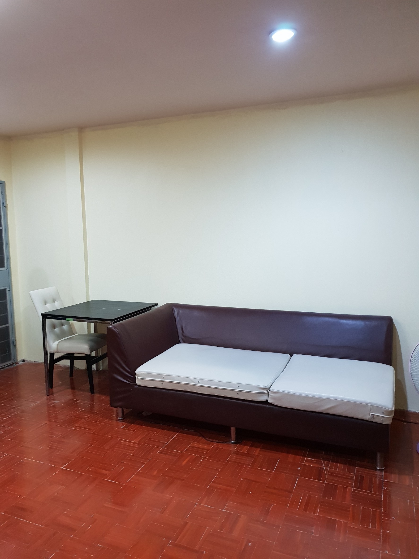 ขาย / เช่าบ้านแฝด 2 ชั้น หมู่บ้าน รังสิยา ซ.อุดมสุข 58 ถ.สุขุมวิท 103 ขายราคา 5.5 ล้าน 3 ห้องนอน