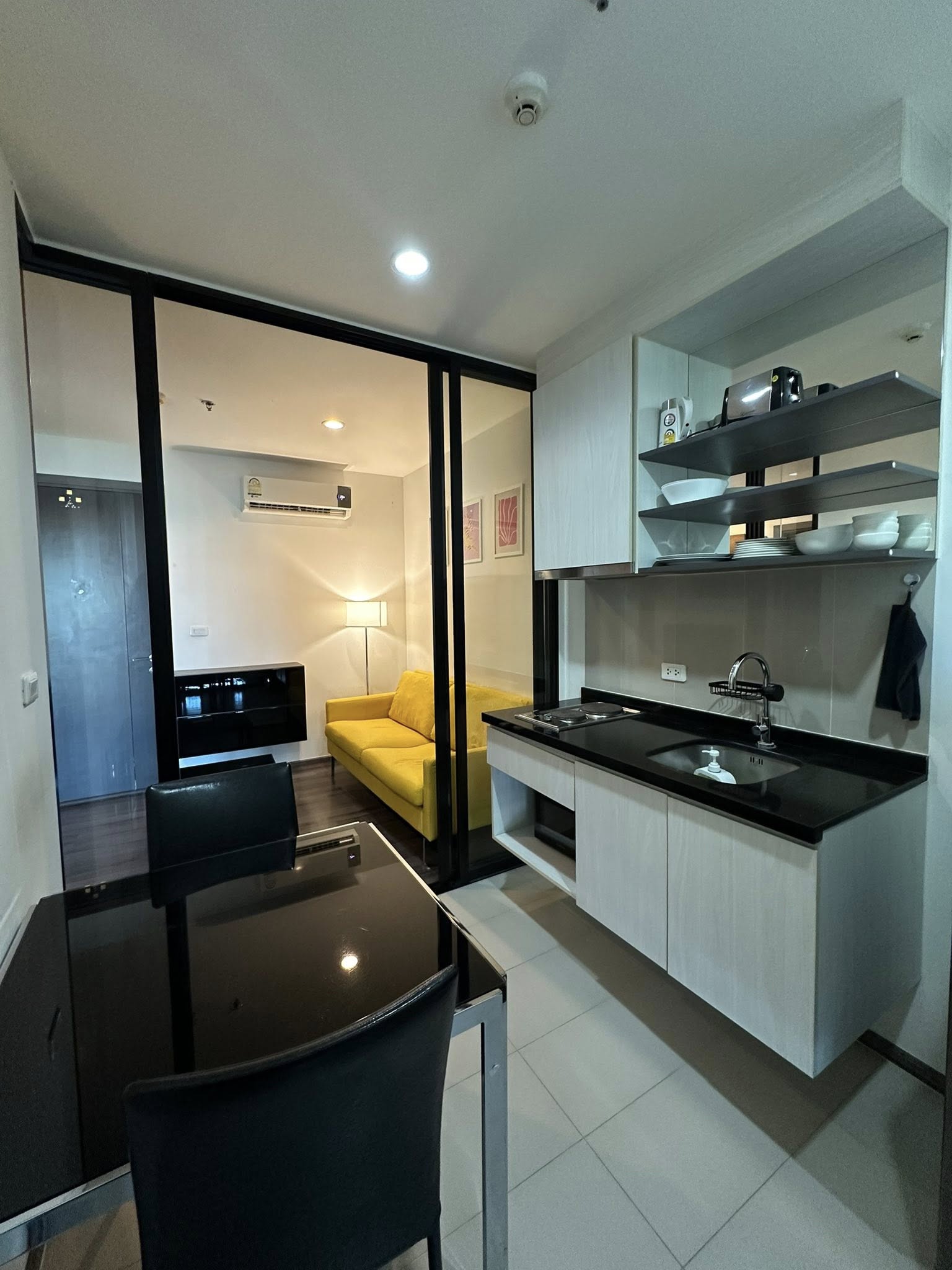 ให้เช่าคอนโด เดอะ เบส พาร์ค อีสต์ สุขุมวิท 77 / For Rent The Base Park East Sukhumvit 77 (English below)