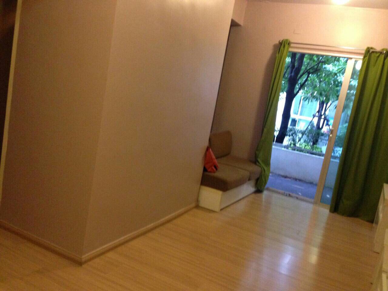 ขาย / เช่าคอนโดa space & a space I.D. Asoke-Ratchada 1 ห้องนอน 1 ห้องนอน ชั้น 1 ติดสวนมีระเบียงนั่งเล่น