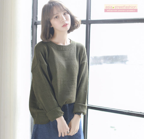 Sweater เสื้อสเวทเตอร์แขนยาว สีเขียวขี้ม้า ทรงสวย จะใส่เดี่ยวไหรือใส่โค้ทคลุมก็เริ่ด