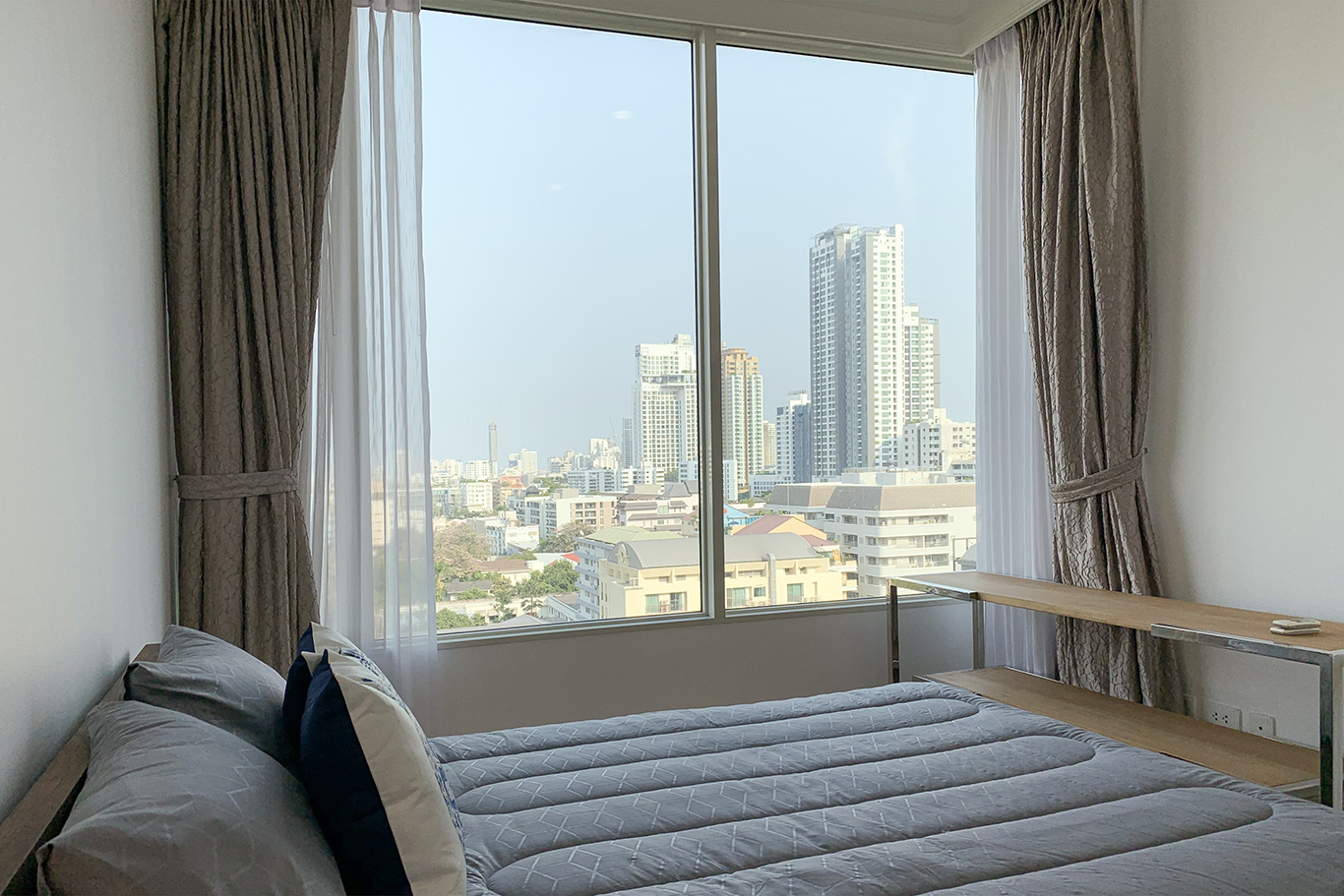 ให้เช่าคอนโด Royce Private Residences (รอย์ช ไพรเวท เรสซิเดนซ์ส) 2 ห้องนอน 2 ห้องน้ำ ขนาด 111.33 ตรม