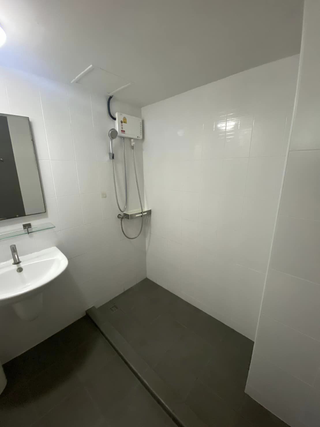 ปล่อยเช่าคอนโด 8,500 บาท ต่อเดือน U @ Huamak Station (ยู แอท หัวหมาก สเตชั่น) ตึก A ชั้น 6 พท.31 ตรม. 1 ห้องนอน 1 ห้องโถง 1 ห้องน้ำ แยกโซนครัว