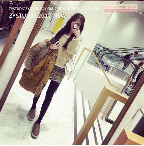 เสื้อกันหนาวฮู้ดดี้ แต่งเฟอร์หนาฟู งานเกรดดีเหมือนแบบ อุ่นมากกกก หิมะก็เอาอยู่ (ถอดขนได้)