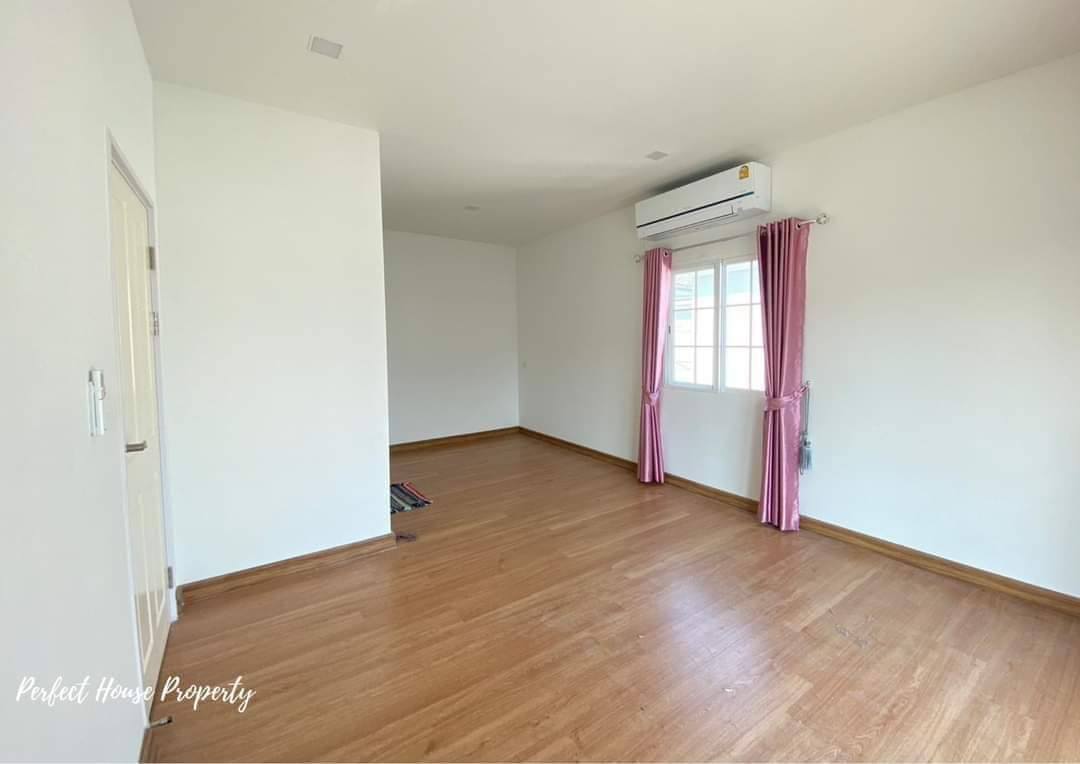 ขายด่วน! บ้านแฝดสไตล์อังกฤษ โครงการโกลเด้น นีโอ รามอินทรา - วงแหวน (Golden Neo Ramintra - Wongwaen)