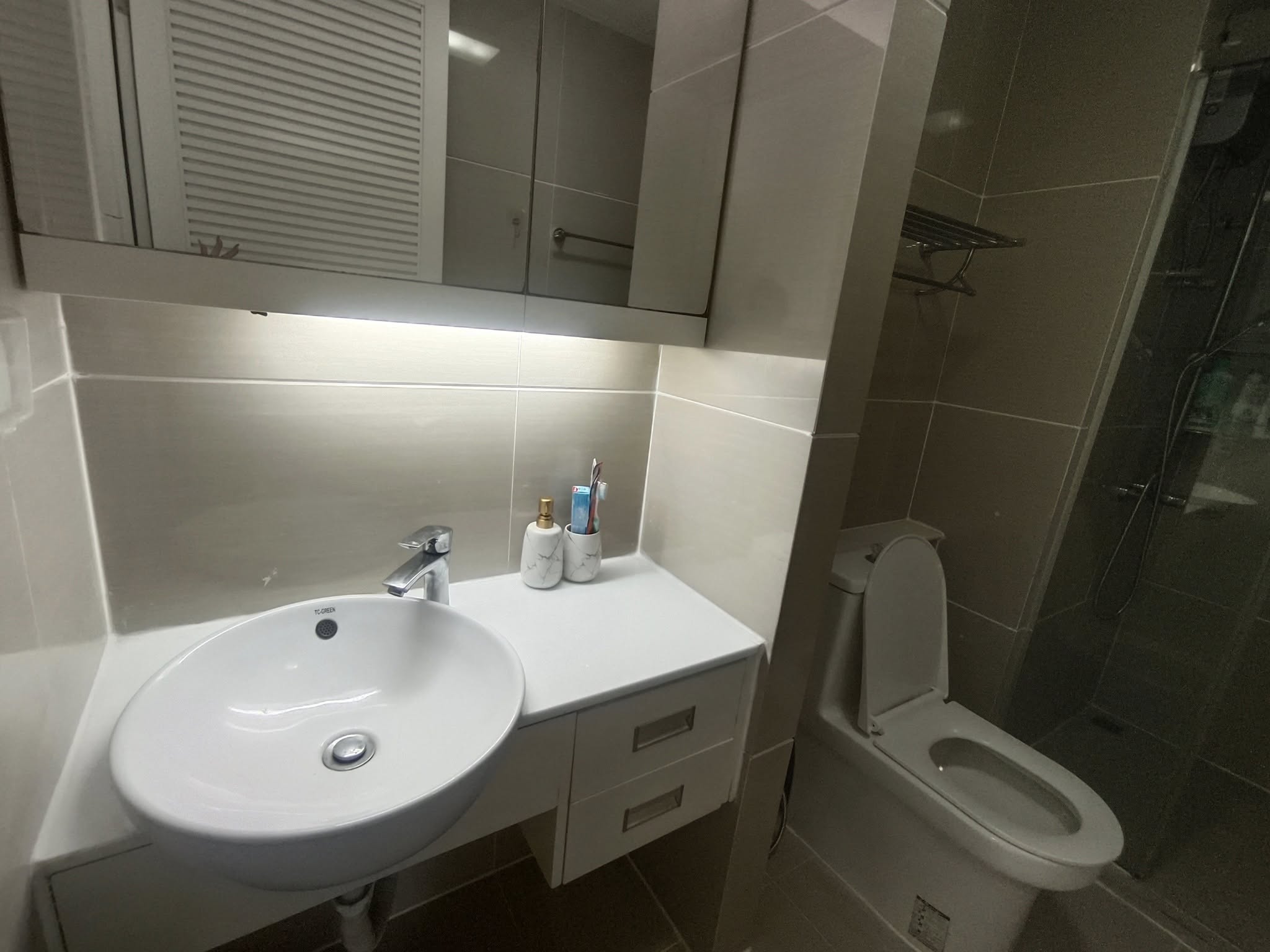 🏢 ให้เช่าคอนโด TC Green พระราม 9 (TC Green Condo Rama 9) ห้องใหม่ ตกแต่งครบ หิ้วกระเป๋าเข้าอยู่ได้เลย นัดดูห้องได้ทันที!