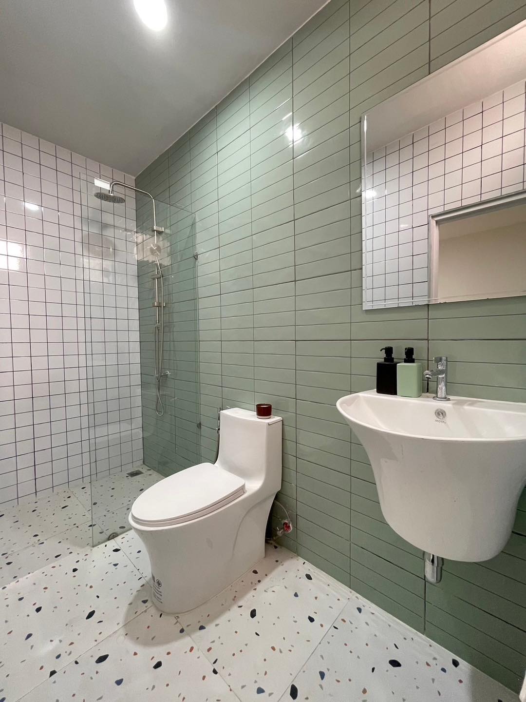 ทาวน์เฮาส์ 2 ชั้น ขายด่วน ราคาล่าสุดเพียง 2,490,000 บาท! ฟรีโอน 📣 🏠 ทาวน์เฮาส์ 2 ชั้น ขนาด 22 ตร.ว.