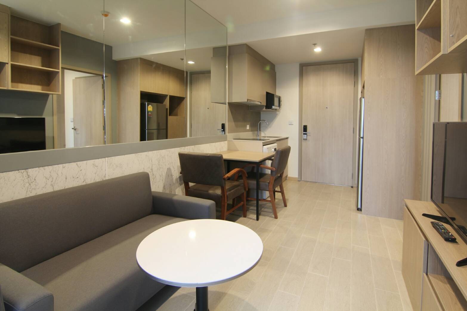 ให้เช่าคอนโด Whizdom Connect Sukhumvit (วิซดอม ค็อนเน็ค สุขุมวิท ขนาด 1 ห้องนอน, วิวสวนโล่ง 14,000 บาท