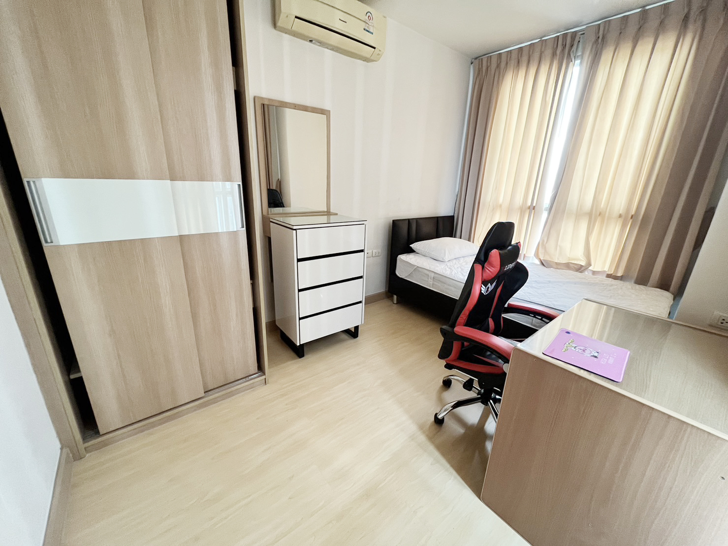 ให้เช่าคอนโด ไลฟ์ แอท รัชดา–ห้วยขวาง / For Rent Life @ Ratchada – Huai Khwang (English below)