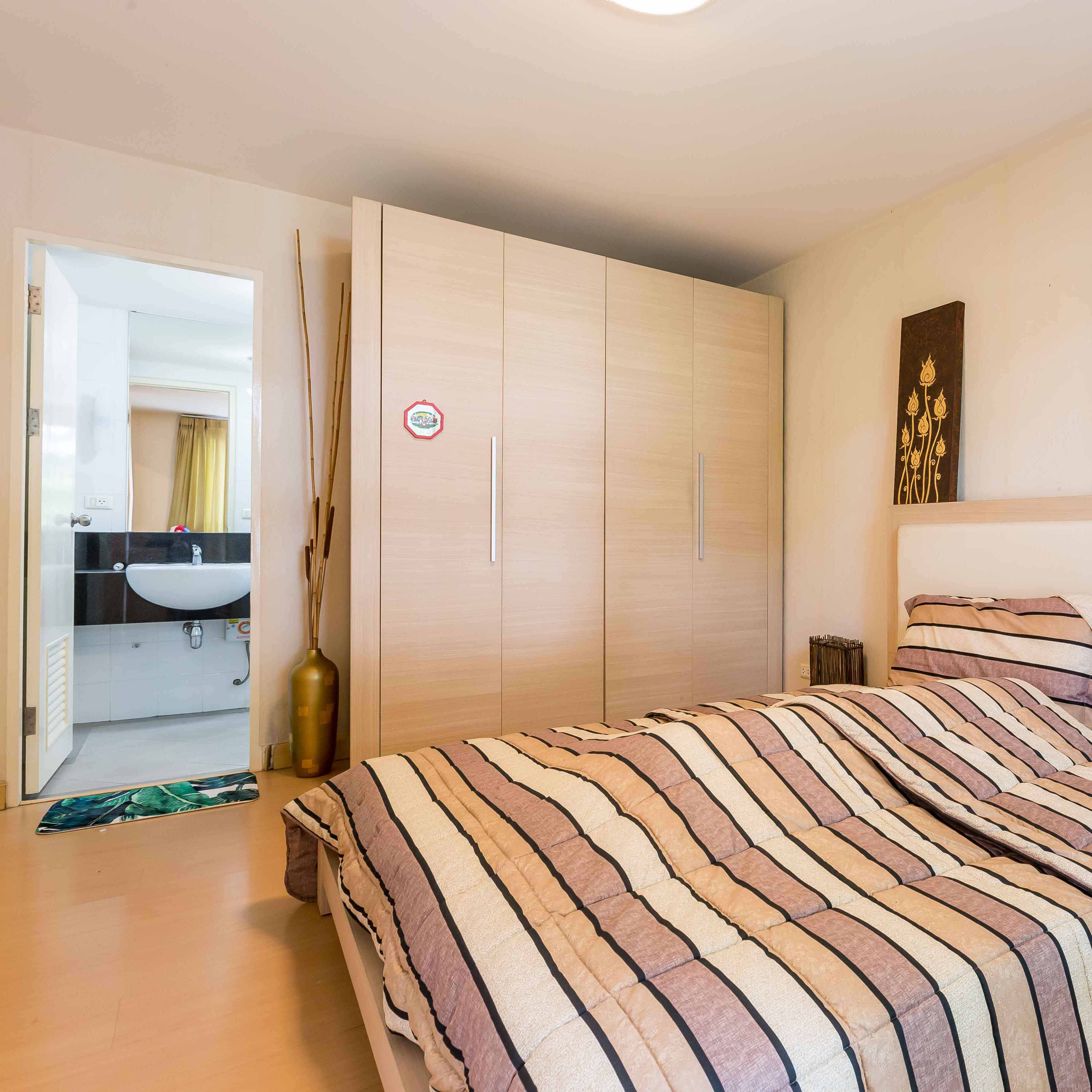 ให้เช่าคอนโด Plus 67 (พลัส 67) 1 ห้องนอน 1 ห้องน้ำ ขนาด 50 ตร.ม ชั้น 3 ตกแต่งครบพร้อมอยู่