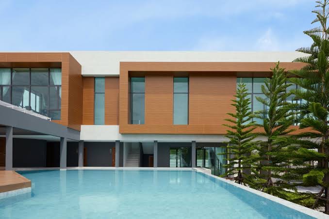 ให้เช่าบ้านหรู 2 ชั้น Centro Bangna ใกล้เมกะบางนา เพียง 1 กม. – ยินดีต้อนรับสัตว์เลี้ยง พร้อมอยู่!