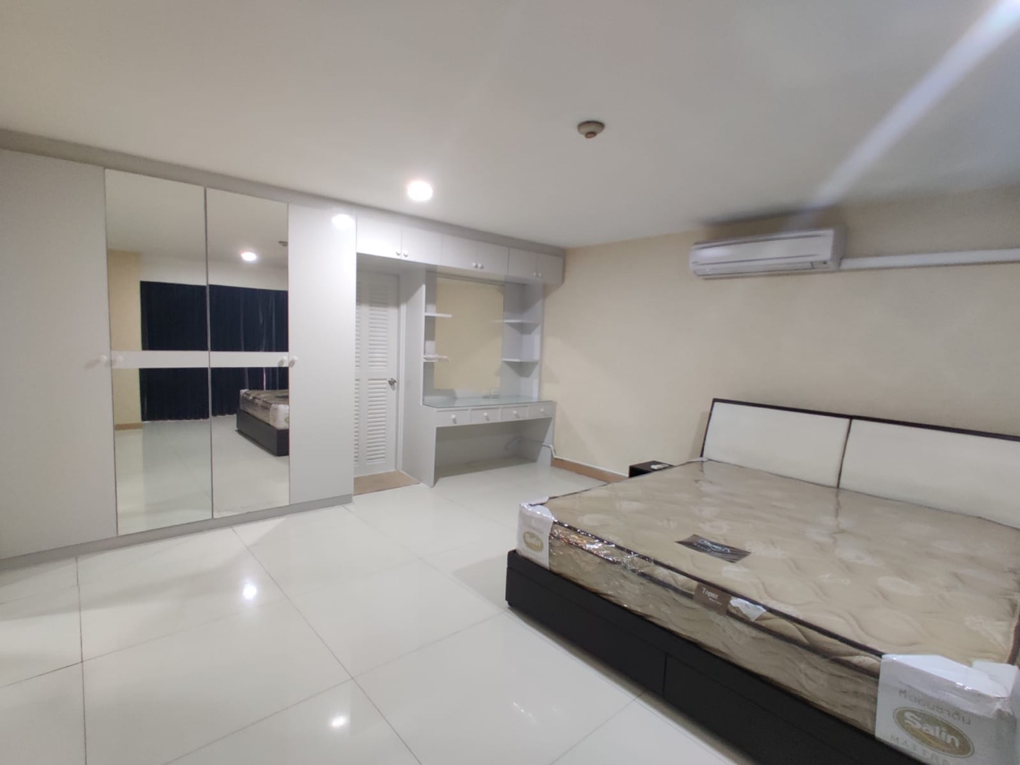 ขาย / ให้เช่าคอนโด Casa Viva (คาซ่า วีว่า) 2 ห้องนอน 3 ห้องน้ำ 1 ห้องครัว 1 ห้องแม่บ้าน ขนาด 146 ตรม