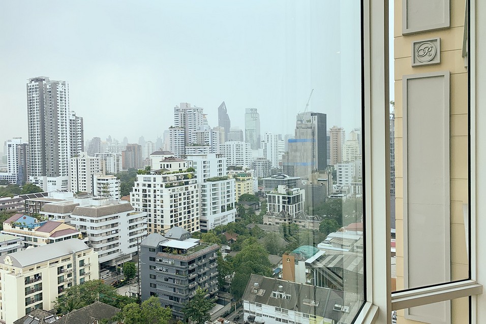 ให้เช่าคอนโด Royce Private Residences (รอย์ช ไพรเวท เรสซิเดนซ์ส) 2 ห้องนอน 2 ห้องน้ำ ขนาด 111.33 ตรม ชั้น 11