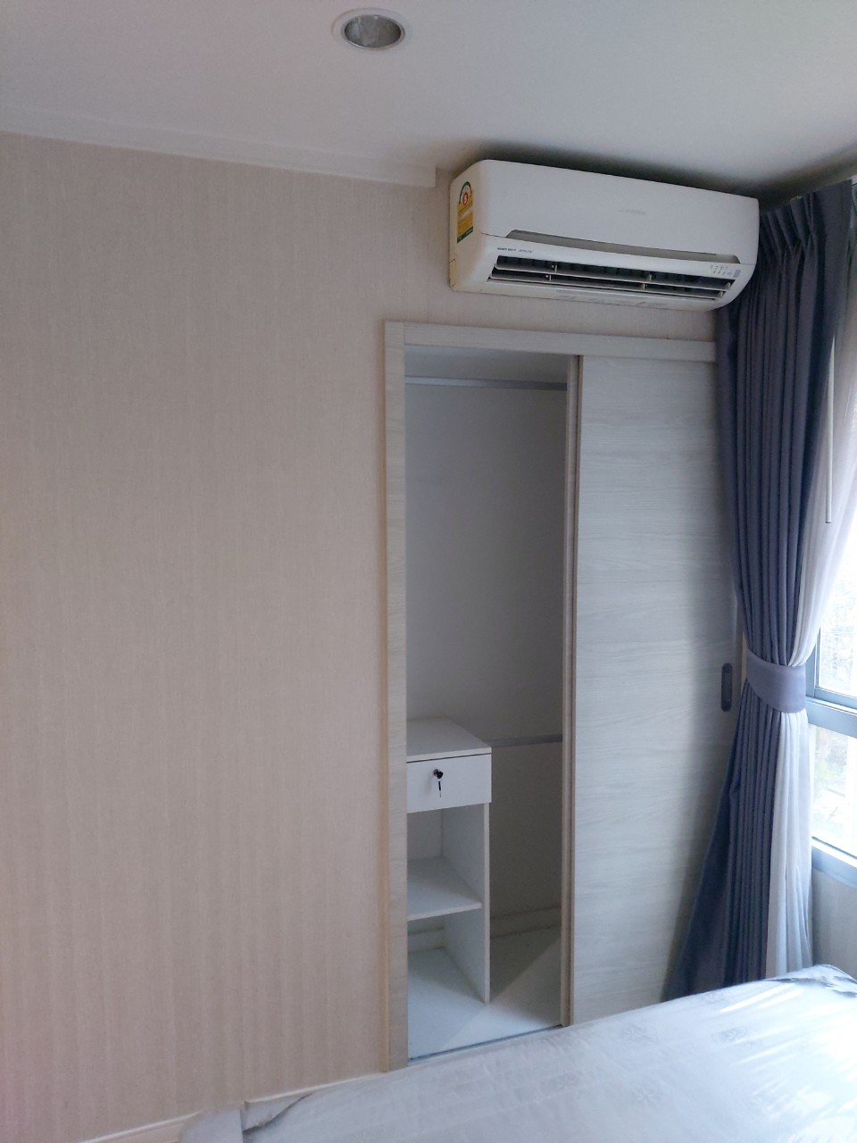 ขาย-เช่า คอนโดลุมพินี เพลส ศรีนครินทร์หัวหมาก-Airportlink 1 ห้องนอน 1 ห้องน้ำ ตึก A ชั้น 2