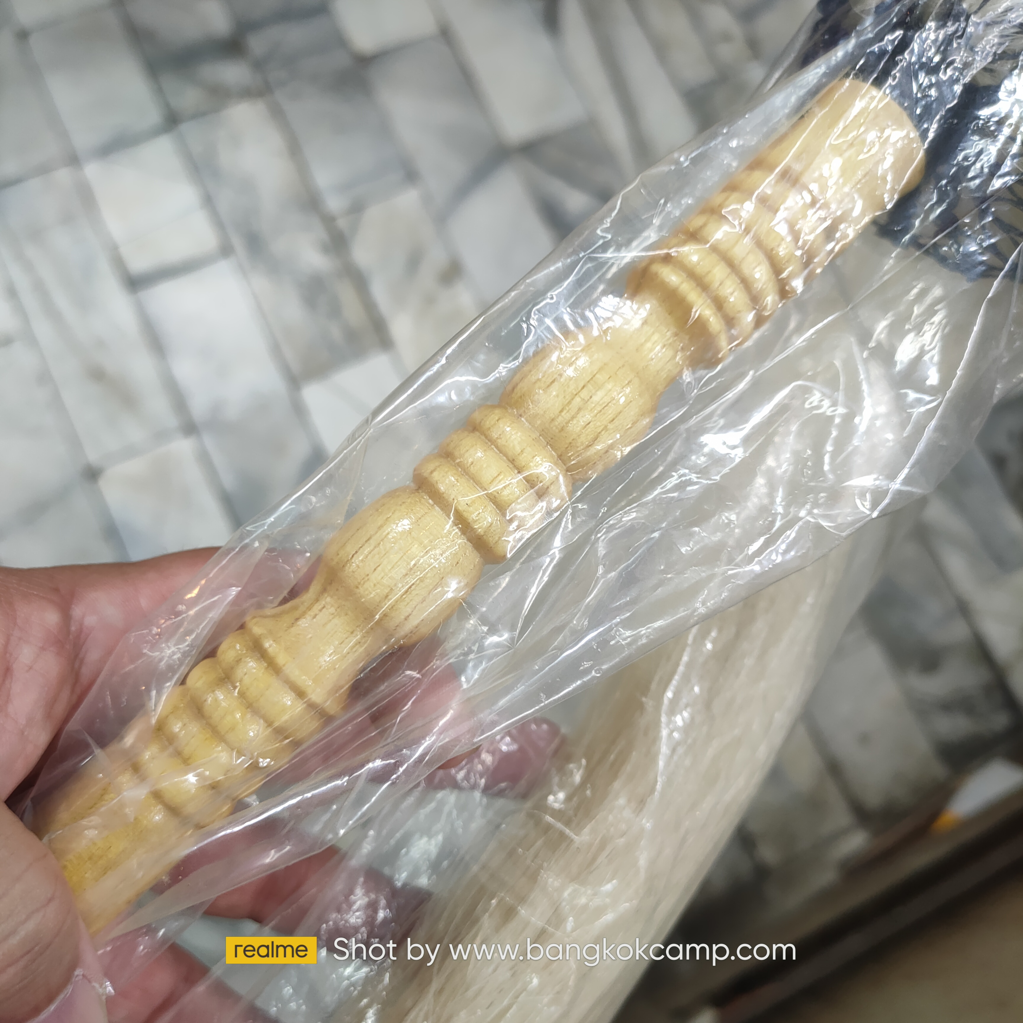 แส้ขนจามรีแท้ ด้ามไม้ ใหม่เก่าเก็บ ไม่ผ่านการใช้