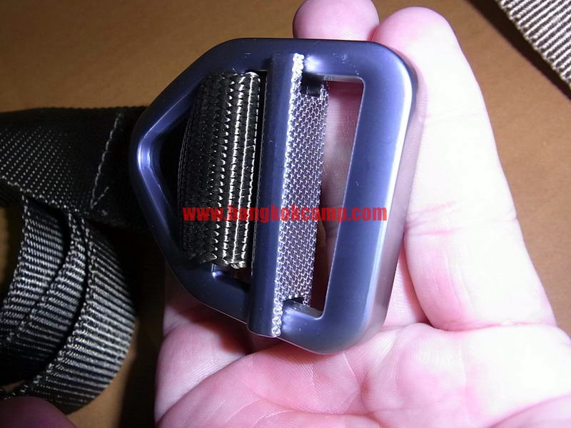 เข็มขัด หัวโลหะขาว สีเขียวทหาร