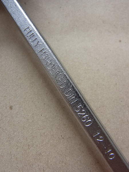 ไขควงตอก ปากแฉก Koche เยอรมัน Germany.ปลายแม่เหล็ก