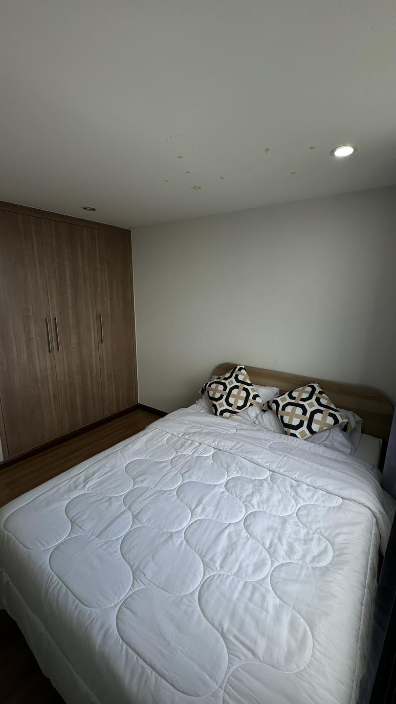 🔥 ขายด่วน! คอนโด Family Life รัชดา 36 ห้องใหญ่ 3 นอน 2 น้ำ 90 ตร.ม. วิวคลองสวย ฟรีที่จอดรถ! ใกล้ MRT ลาดพร้าว เพียง 3.99 ล้านบาท! 🔥