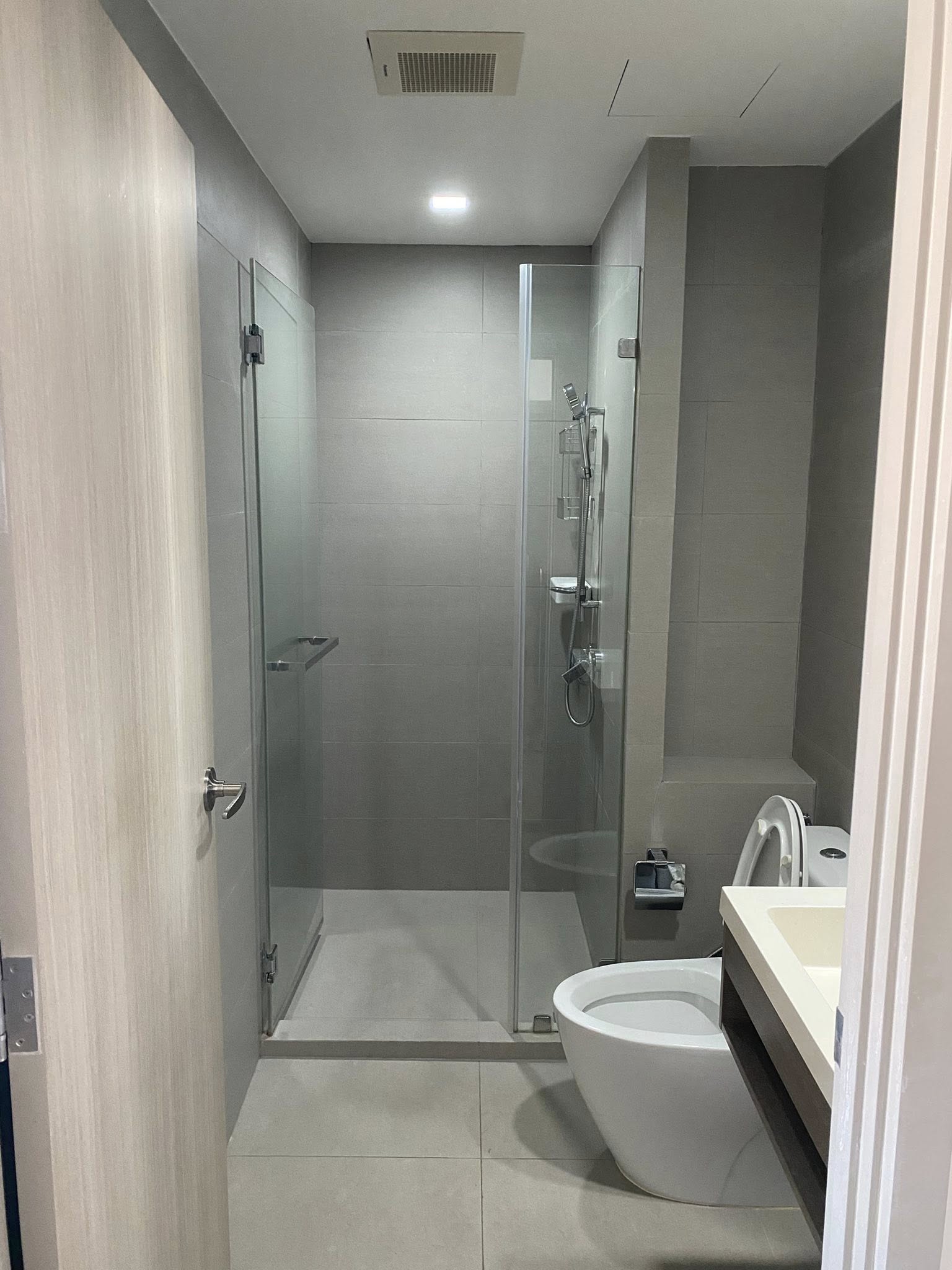 ให้เช่าคอนโด วิสดอม คอนเน็กต์ สุขุมวิท / For Rent Whizdom Connect Sukhumvit (English below)