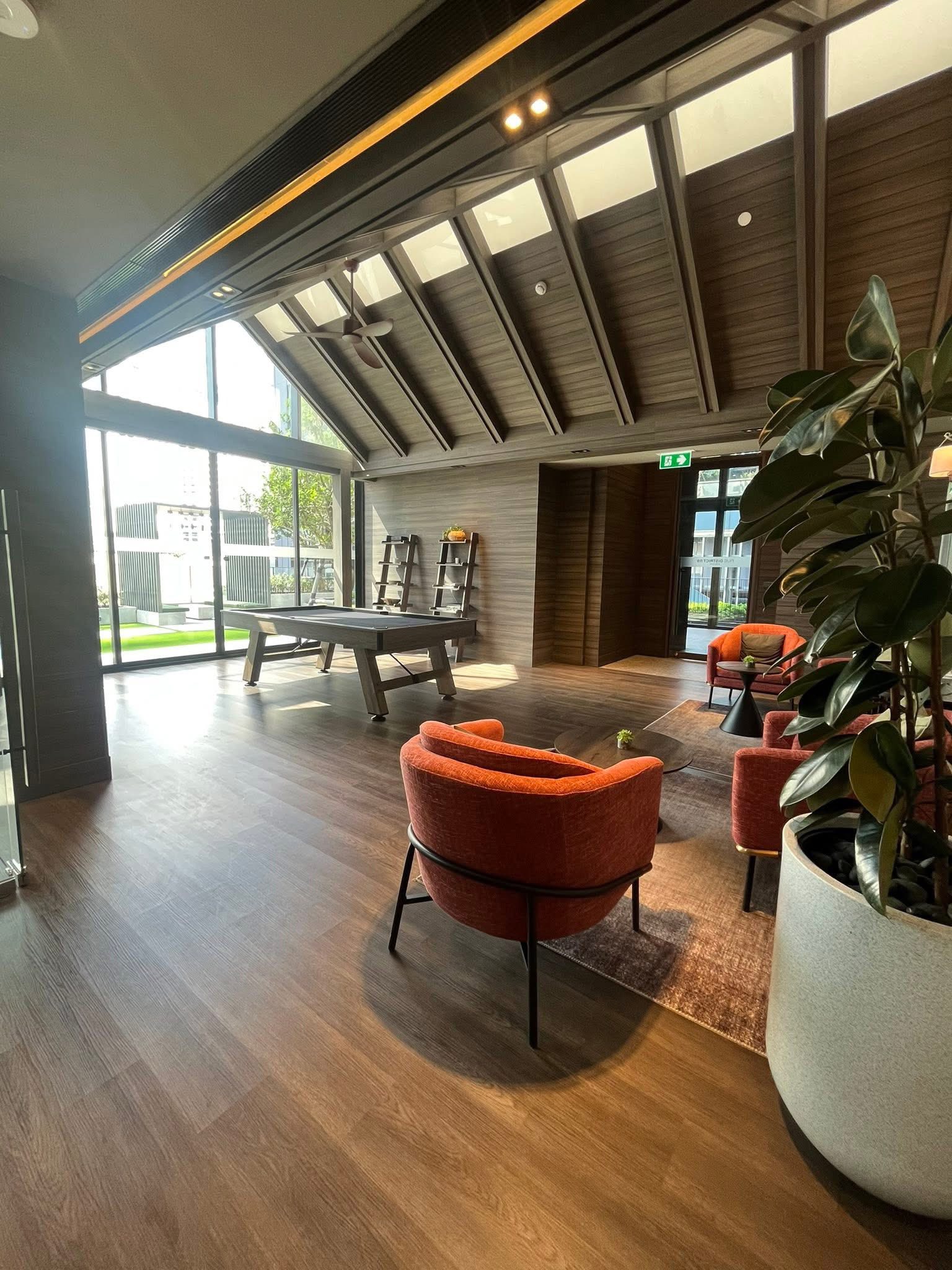 ให้เช่าคอนโด นิว ดิสทริค อาร์ไนน์ พระราม 9 / For Rent Nue District R9 (English below)