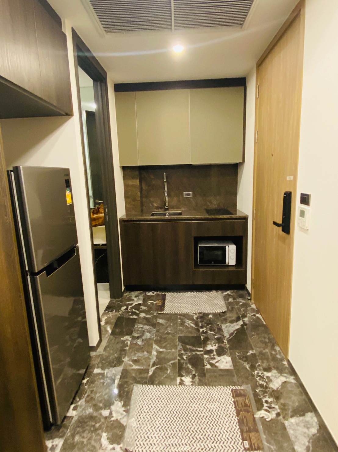 ให้เช่าคอนโด 168 Sukhumvit 36 (168 สุขุมวิท 36) 1 ห้องนอน 1 ห้องน้ำ ขนาด 30 ตรม ชั้น 2 ห้องแต่งครบพร้อมเข้าอยู่