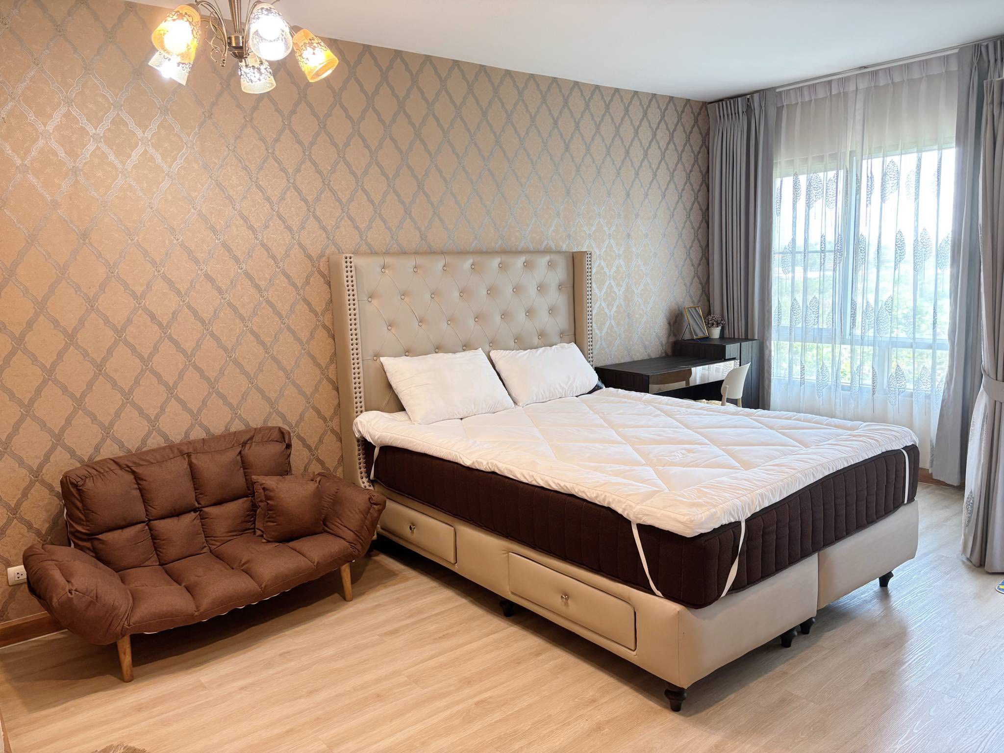 🏡 ให้เช่าคอนโด IRIS AVENUE อ่อนนุช – ลาดกระบัง ห้องวิวสระว่ายน้ำ สวย พร้อมเข้าอยู่!