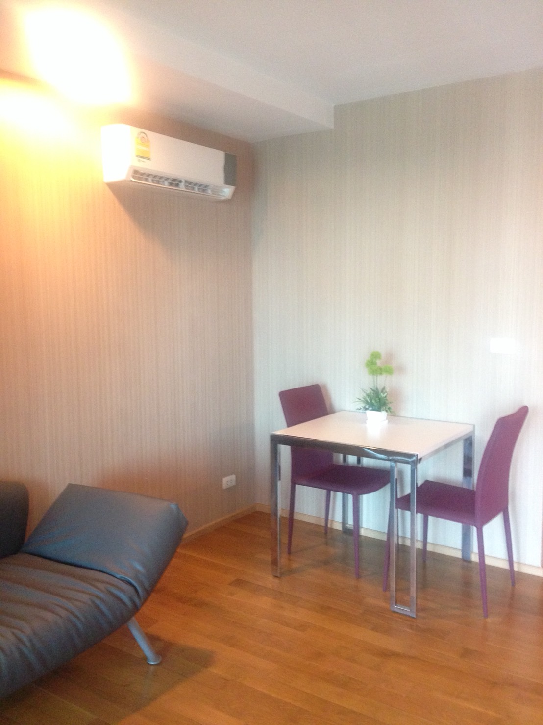 ให้เช่าคอนโด Abstracts Phahonyothin Park (แอ็บสแตร็กส์ พหลโยธิน พาร์ค) 1 ห้องนอน 1 ห้องน้ำ