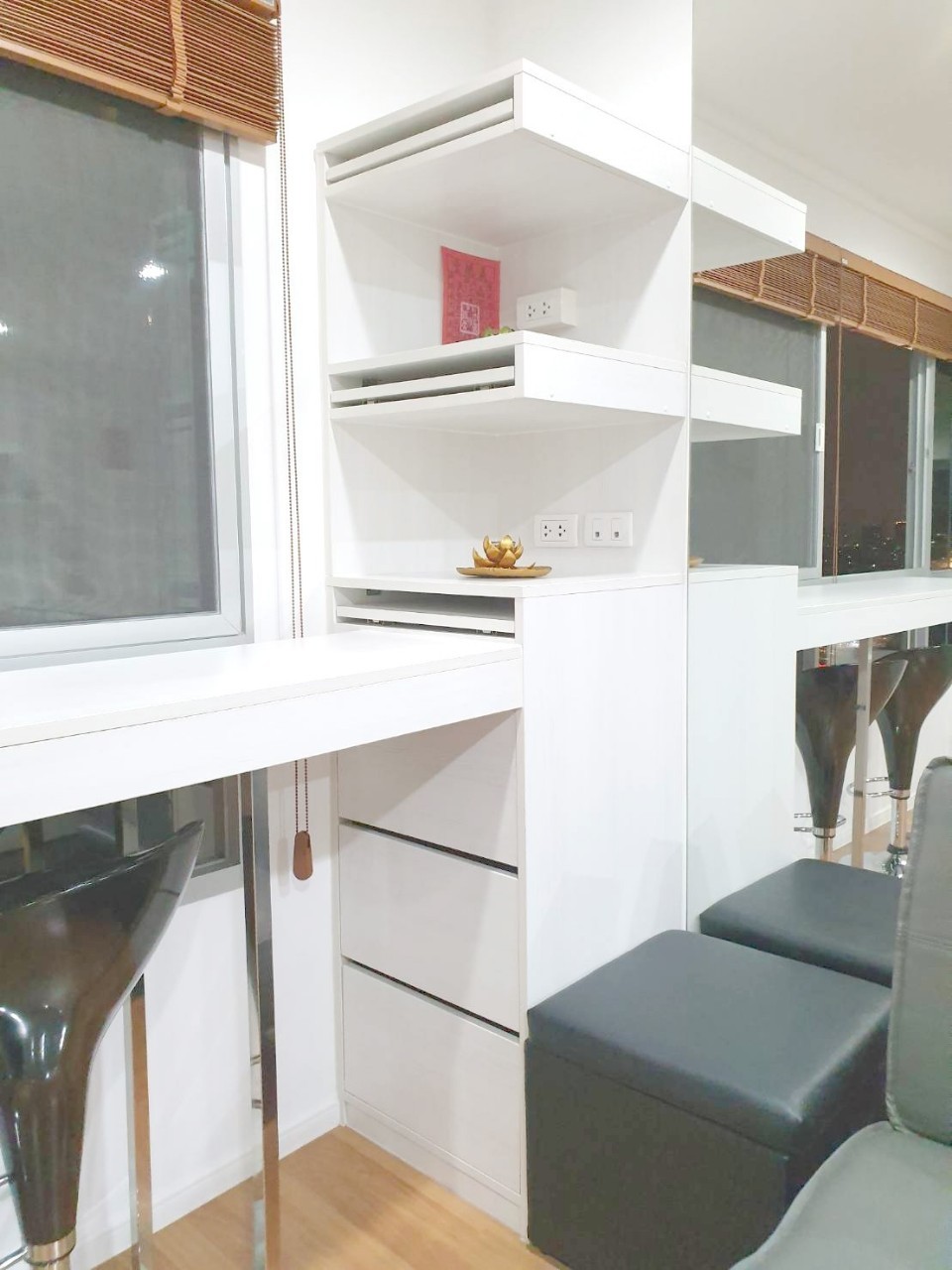 ขายคอนโด Lumpini Place Suksawat - Rama 2 ลุมพินี เพลส สุขสวัสดิ์ - พระราม 2 ห้องใหญ่ 1 ห้องนอน 1 ห้องน้ำ ขนาด 41 ตรม. ห้องมุม มีทั้งหมด 35 ชั้น