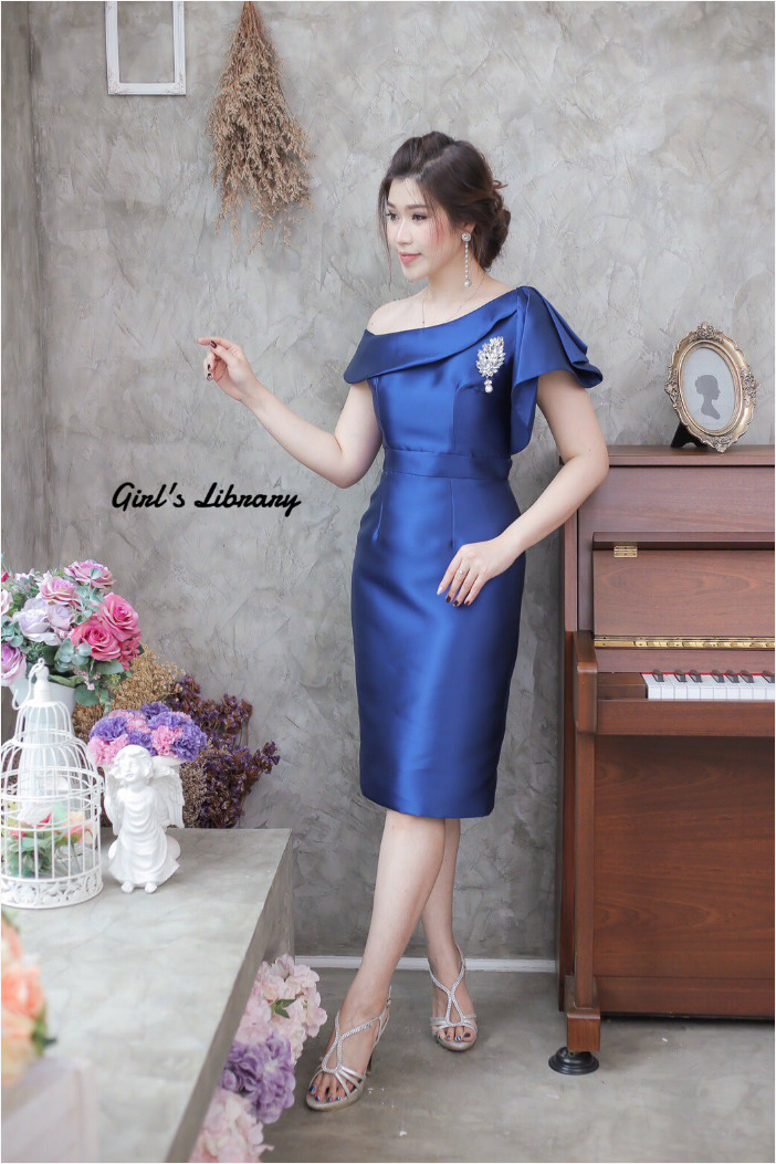 ชุดออกงาน/ชุดไปงานแต่งงานสีน้ำเงิน ไหล่เฉียง เข้ารูป ลุคเรียบหรู สวยสง่า
