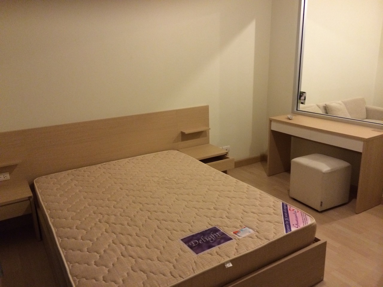 ให้เช่า คอนโด rhythm ratchada 1 ห้องนอน ขนาด 35 ตรม. ทิศใต้ วิวสระ ชั้น 26 18,000 บ./ เดือน ทิศใต้แดดไม่ร้อน เป็นห้องห้องมุมเป็นส่วนตัววิวสวยมาก