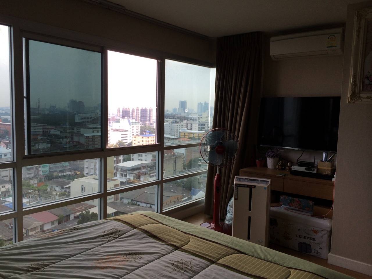 ขาย คอนโด U-delight@Huai kwang พร้อมอยู่ Fully Furnished ราคา 3.8 ล้าน ค่าโอนคนละครึ่ง 1 Bedroom : พื้นที่ 43 ตร.ม.ห้องทิศตะวันออก ตึก C, ชั้น 14, ห้องมุม