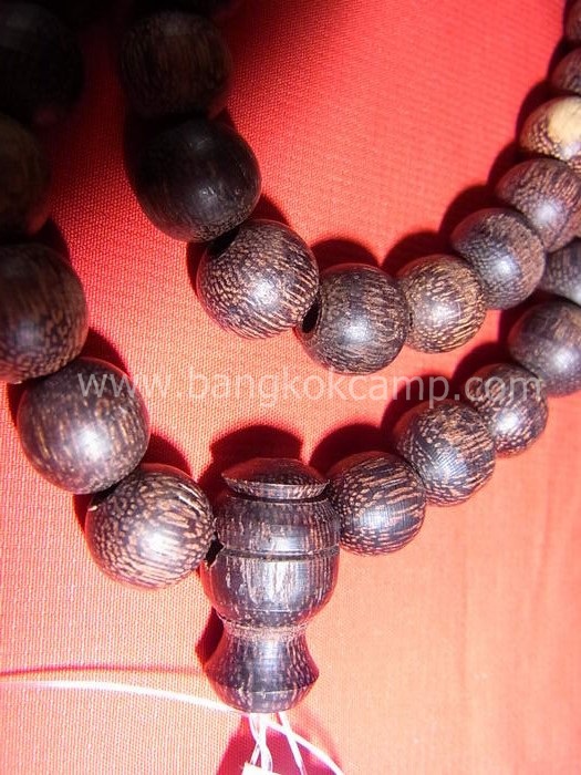 ไม้มงคลหายาก... ประคำ(ไม้แก่นมะขาม) ลายสวย ขนาด10มิล.ยาว18.5นิ้ว ...ไม้แก่นมะขามแท้ทุกเม็ด (CN009)