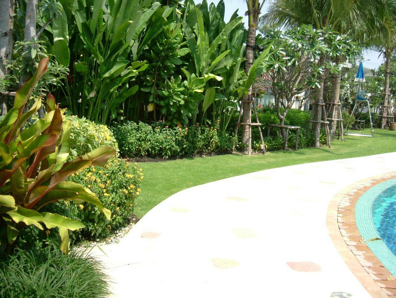 ขาย / เช่า บ้านโกลเด้น นครา (Golden Nakara) บ้านเดี่ยว 2 ชั้น fully furnished แอร์ทั้งหลัง