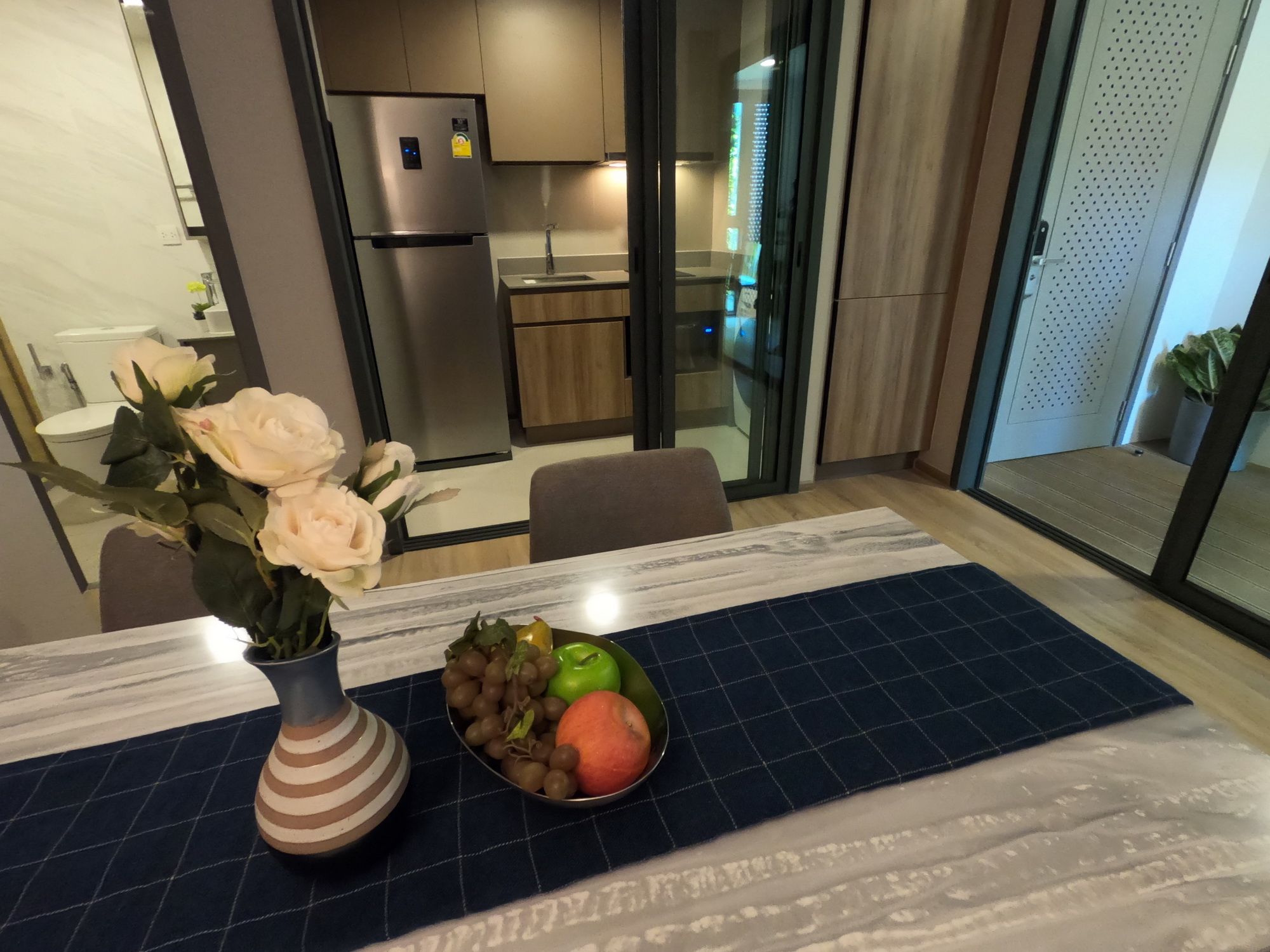 ขาย / เช่า คอนโด Taka Haus Ekamai 12 (ทากะ เฮาส์ เอกมัย 12) 2 ห้องนอน 2 ห้องน้ำ พื้นที่ 67.32 ตารางเมตร สวนญี่ปุ่นส่วนตัว