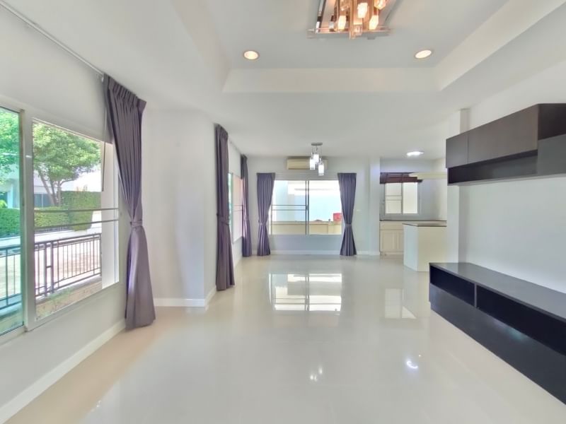 ขาย /ให้เช่า บ้านเดี่ยว 2 ชั้น หลังมุม ห่าง MRT บางพลู เพียง 5 นาทีโครงการ The Centro Rattanathibet : เดอะ เซนโทร รัตนาธิเบศร์ ขนาด 52 ตารางวา