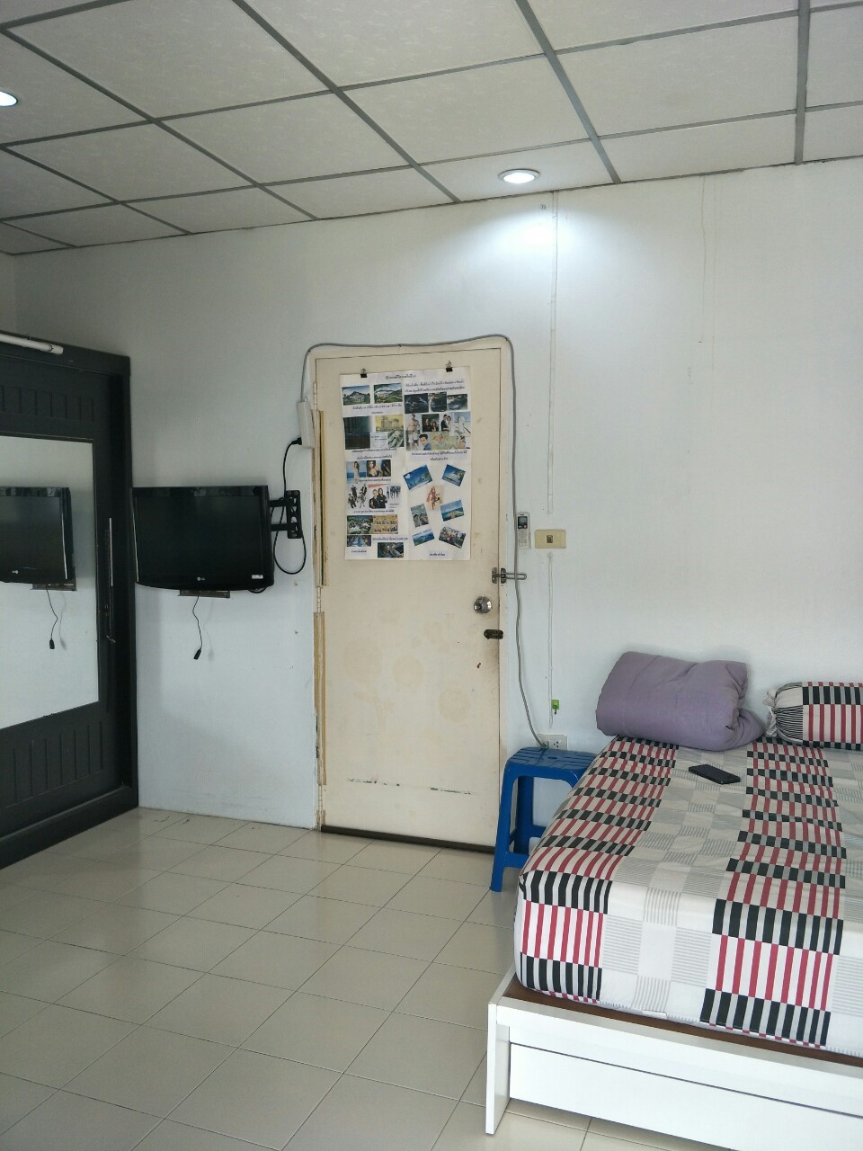 ขายทาวน์เฮ้าส์ 2 ชั้น ซื้อบ้านมีเงินทอน โครงการหมู่บ้าน คัทลิยา วิลล์ ลำลูกกา คลอง 3 — ติดถนนใหญ่ ไม่ต้องเข้าซอยย่อย