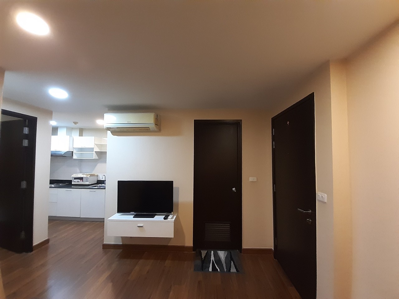 ให้เช่าคอนโด Diamond Ratchada Cool House (ไดมอนด์ รัชดา คูลเฮ้าส์) 1 ห้องนอน 1 ห้องน้ำ ขนาด 35 ตรม