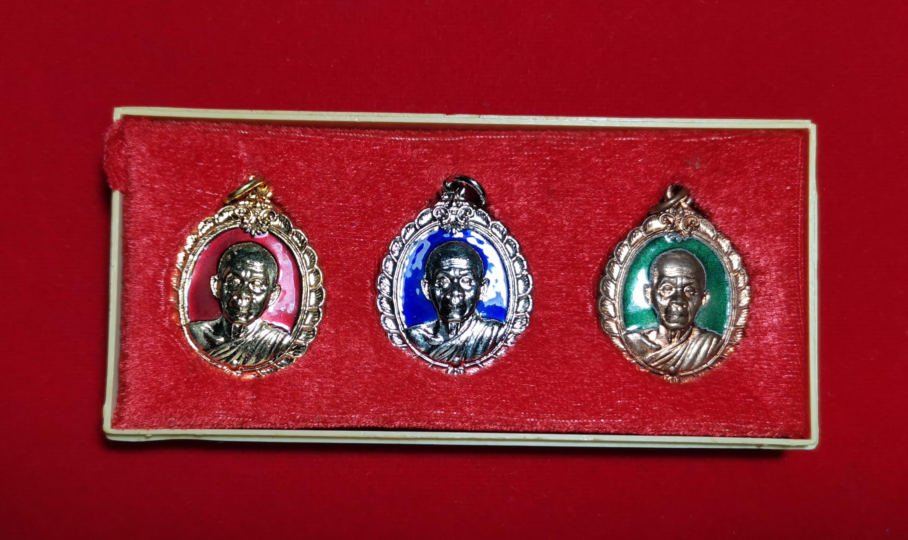 หลวงพ่อคูณ เหรียญ3กษัตริย์ รุ่น ศิริมงคลกูให้รวย