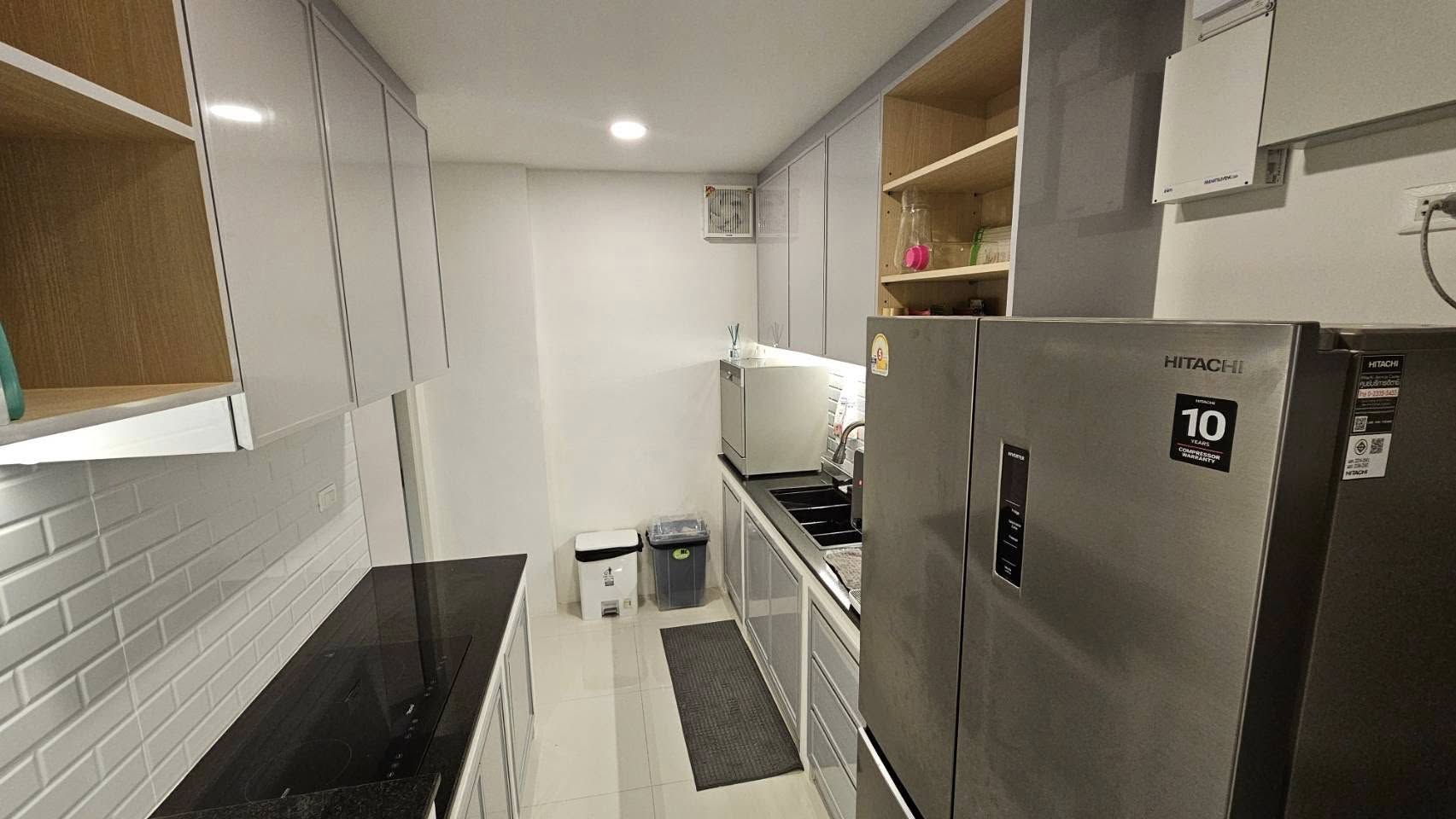 ขายบ้านเดี่ยวหรู หมู่บ้าน เซนโทร บางนา / For Sale Centro Bangna (English below)