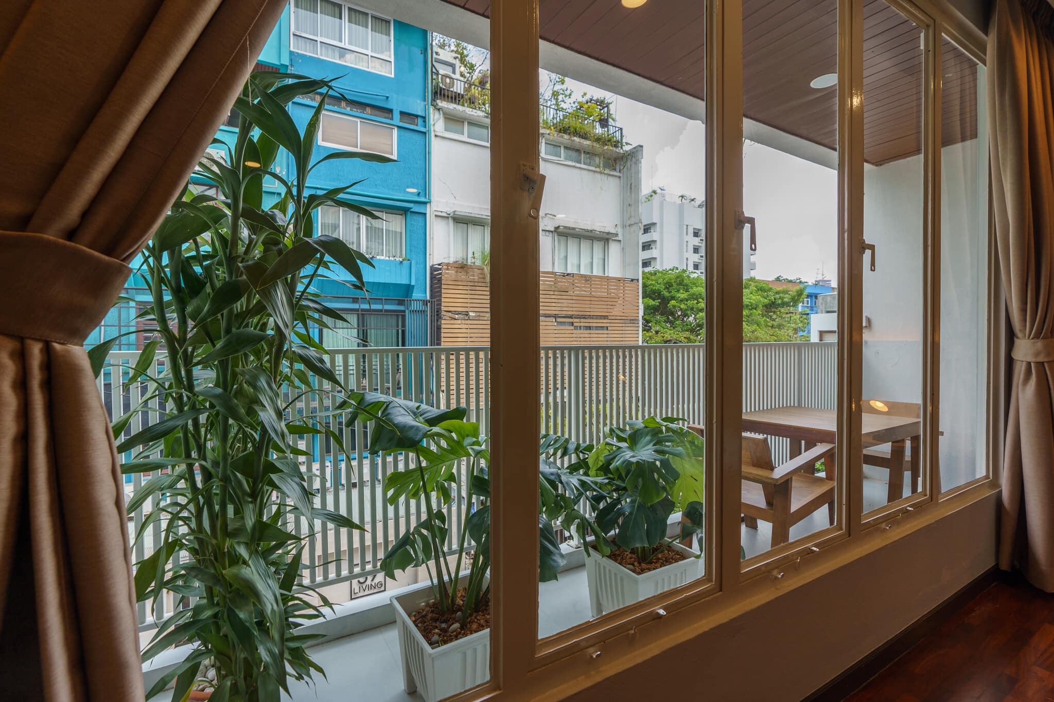 ให้เช่า Townhome สุขุมวิท 39 พื้นที่ 30 ตร.วา / 4 ชั้น 4 ห้องนอน 5 ห้องน้ำ