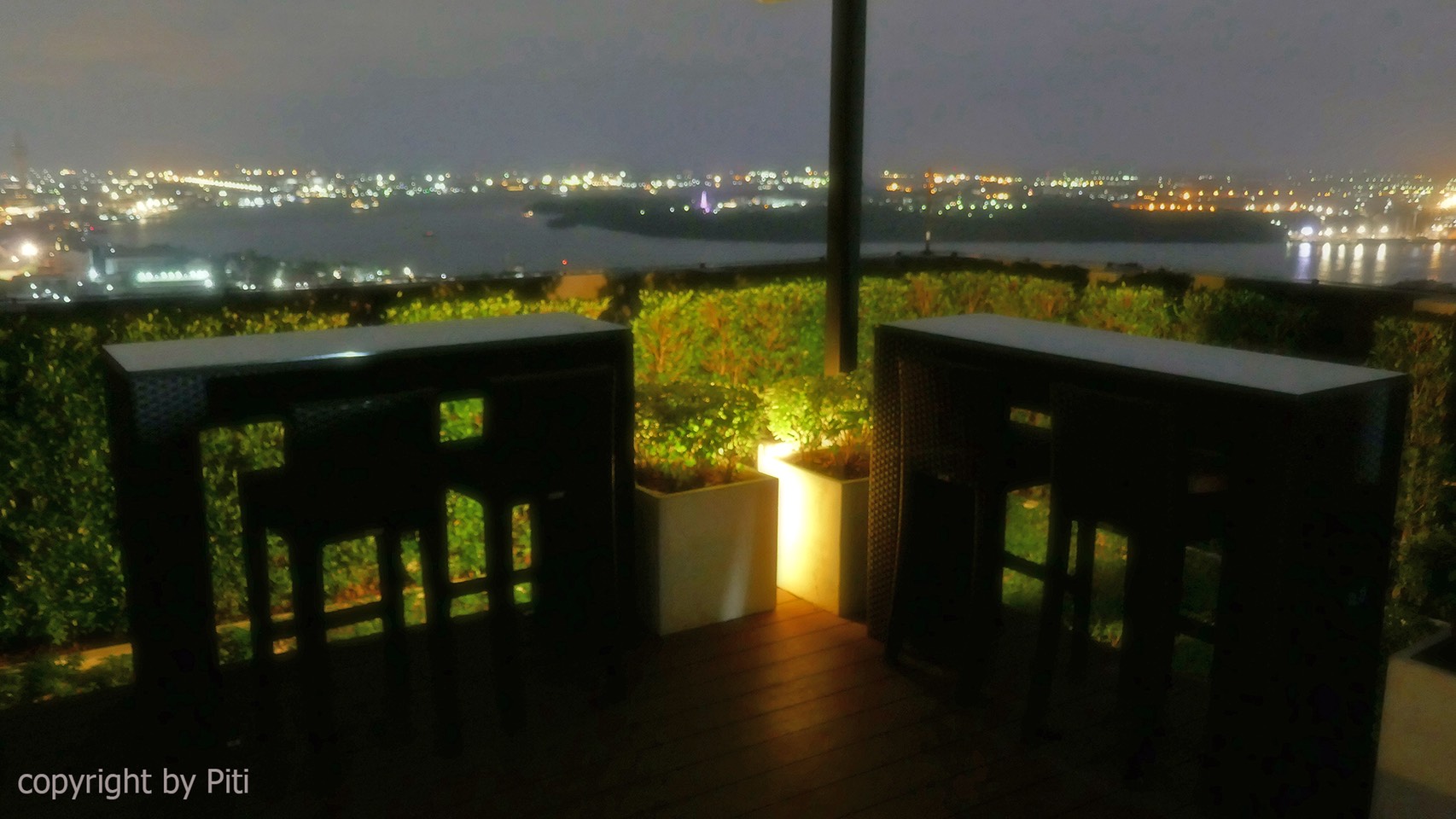 ขายคอนโด Aspire Erawan (แอสปาย เอราวัณ) 2 ห้องนอน 2 ห้องน้ำ 47 ตรม. เป็นห้องมุม