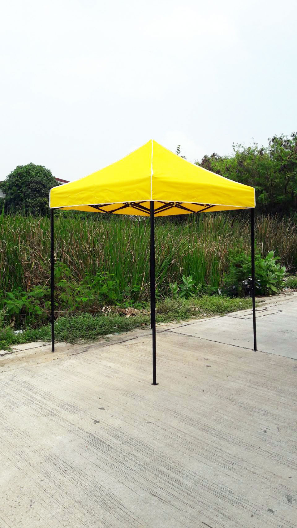 เต็นท์พับได้ สีเหลือง ขนาด 2m x 2m