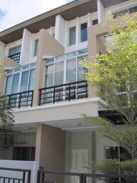 ให้เช่าทาวน์โฮมตกแต่งใหม่ 3 ชั้น 3 ห้องนอน 3 ห้องน้ำ วิสต้าพาร์ค-แจ้งวัฒนะ Vista Park Changwattana ค่าเช่า 25,000 บาทต่อเดือน