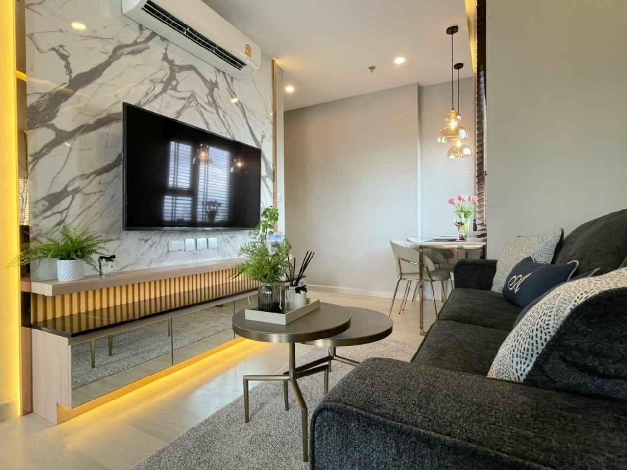 ขายคอนโด Knightsbridge Prime Sathorn (ไนท์ บริดจ์ ไพร์ม สาทร) พร้อมผู้เช่า ขายราคา 7,005,000บาท ค่าโอนคนละครึ่ง